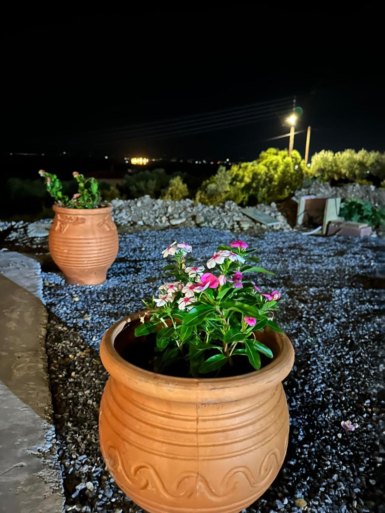 Lithino Rooms Kalamata Exterior photo