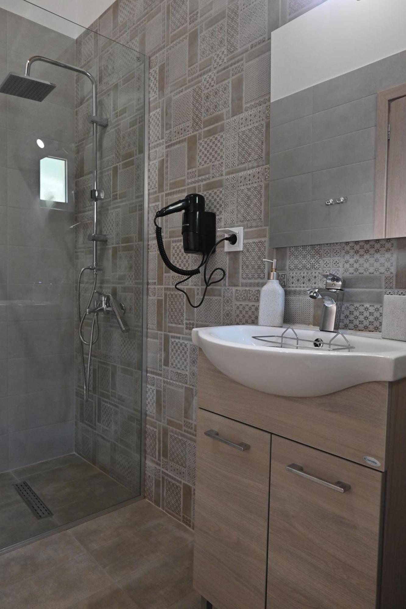 Lithino Rooms Kalamata Exterior photo